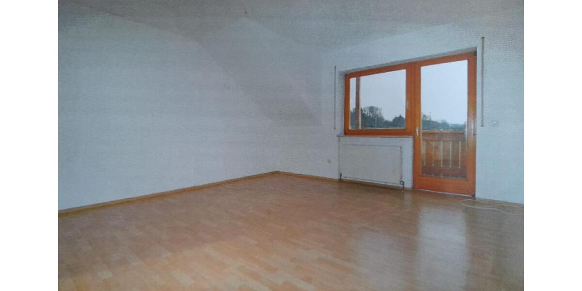 Dachgeschoßwohnung Berching - 3 Zimmer, 80 m&sup2;, 830&euro; | Angebot:25658222