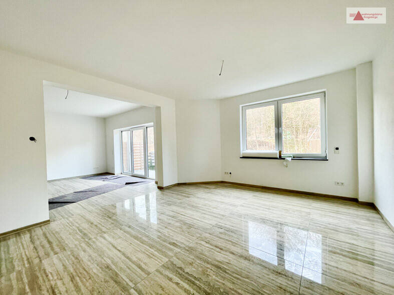 Doppelhaushälfte Dippoldiswalde / Schmiedeberg Dippoldiswalde - 4 Zimmer, 174 m&sup2;, 1.500&euro; | Angebot:26156714