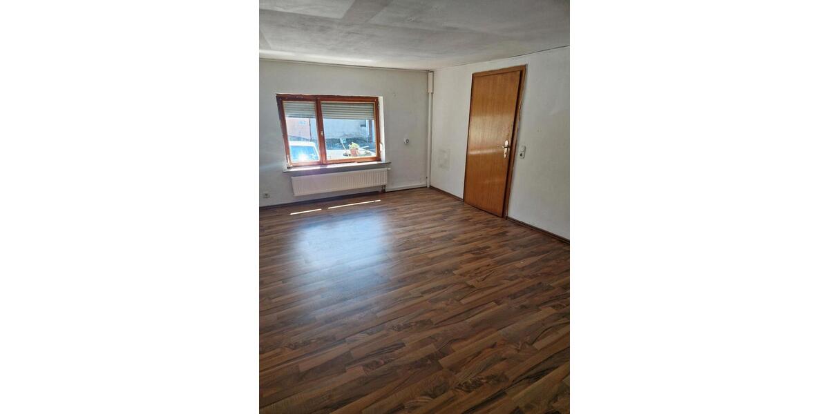 Erdgeschoßwohnung Selters (Westerwald) - 2.5 Zimmer, 80 m&sup2;, 600&euro; | Angebot:26042119