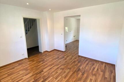 Haus Mannheim Herzogenried - 5 Zimmer, 118 m&sup2;, 1.800&euro; | Angebot:24876222