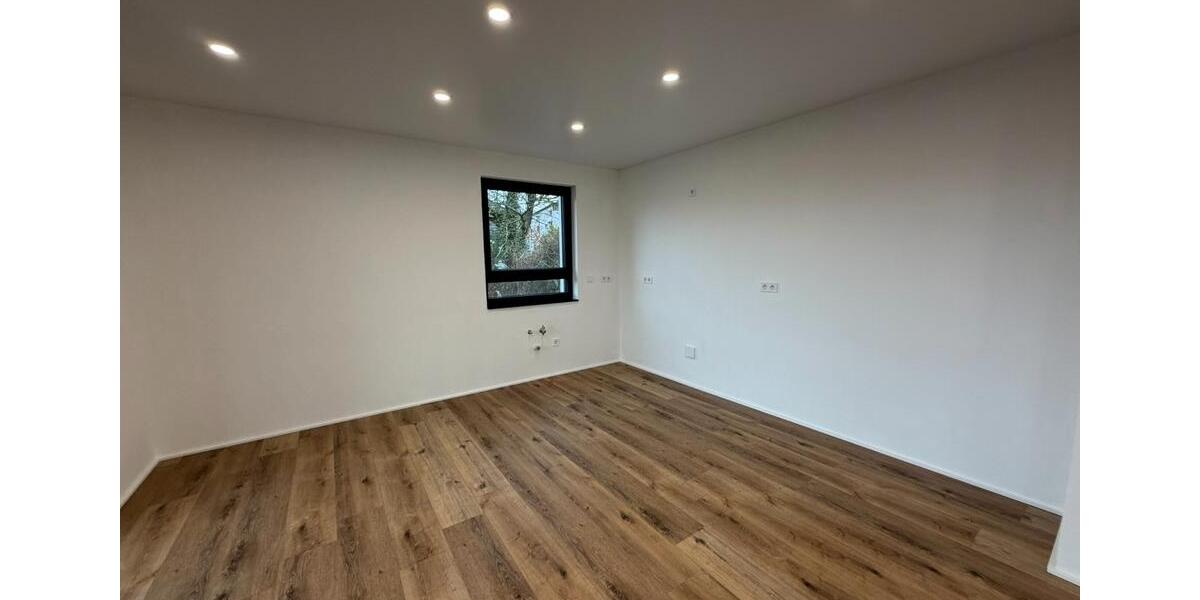 Etagenwohnung Netphen - 2 Zimmer, 95 m&sup2;, 950&euro; | Angebot:26660553