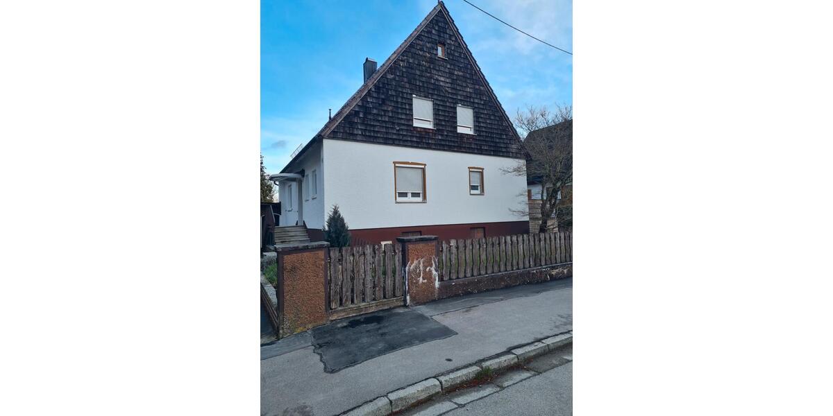 Einfamilienhaus Krumbach (Schwaben) - 5 Zimmer, 120 m&sup2;, 900&euro; | Angebot:25958708