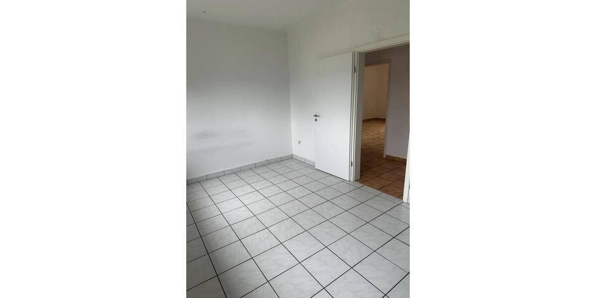 Etagenwohnung Völklingen - 4 Zimmer, 120 m&sup2;, 800&euro; | Angebot:26449159