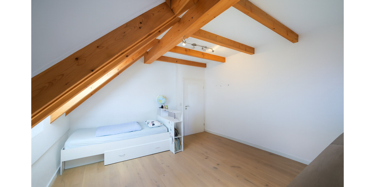 Einfamilienhaus Mammendorf - 9 Zimmer, 272 m&sup2;, 3.490&euro; | Angebot:23964807