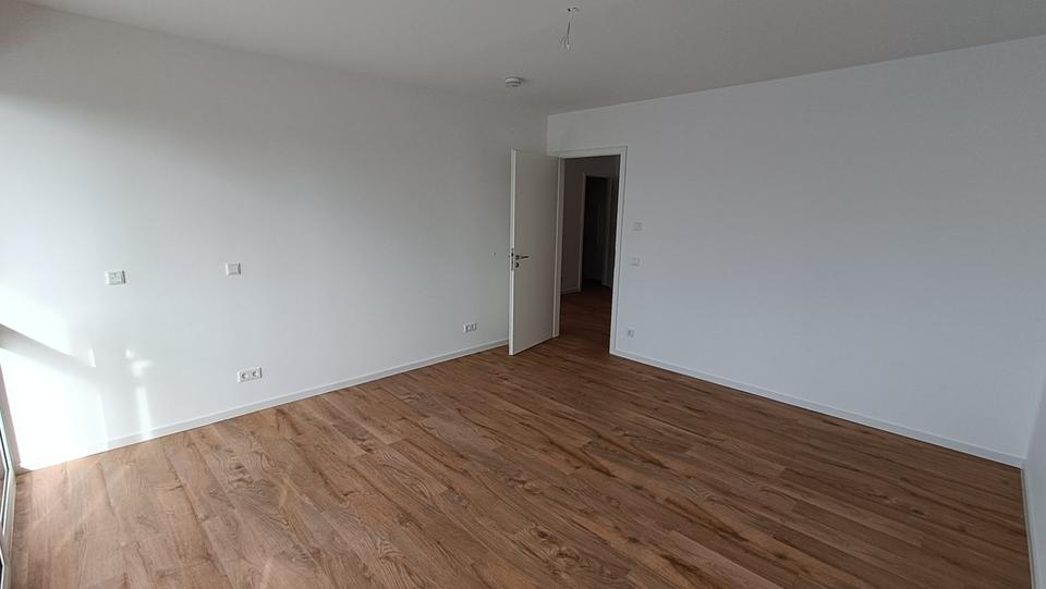 Etagenwohnung Schkeuditz - 4 Zimmer, 102 m&sup2;, 1.050&euro; | Angebot:25253511