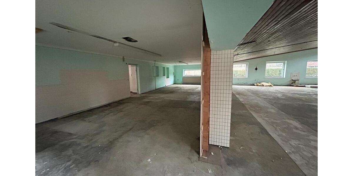 Raum, Halle Liebenau Waldsiedlung zimmer