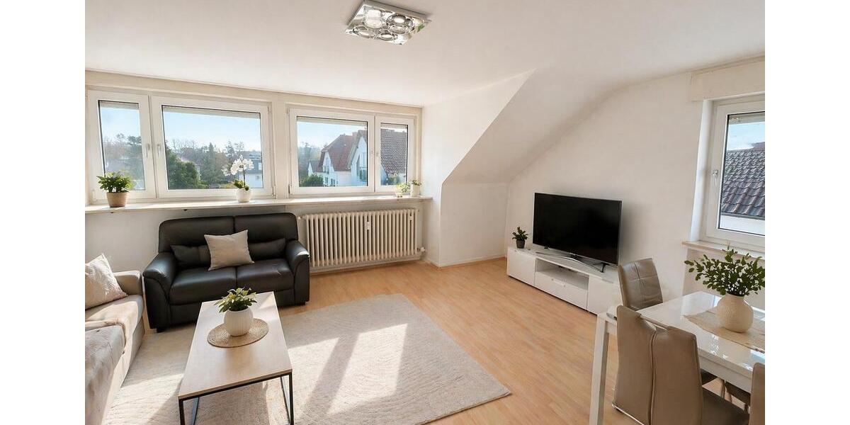 Dachgeschoßwohnung Hofheim am Taunus - 3 Zimmer, 65 m&sup2;, 900&euro; | Angebot:26250157