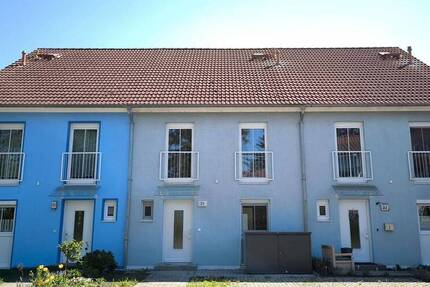 ERSTBEZUG nach Komplettsanierung !!! Mit neuer Einbauküche + Terrasse + Garten in Grünheide (Mark)