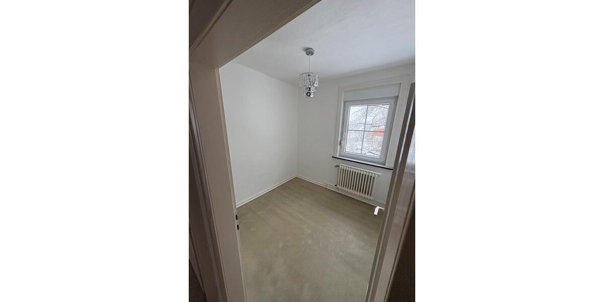 Etagenwohnung Dassel - 5 Zimmer, 124 m&sup2;, 749&euro; | Angebot:26007340