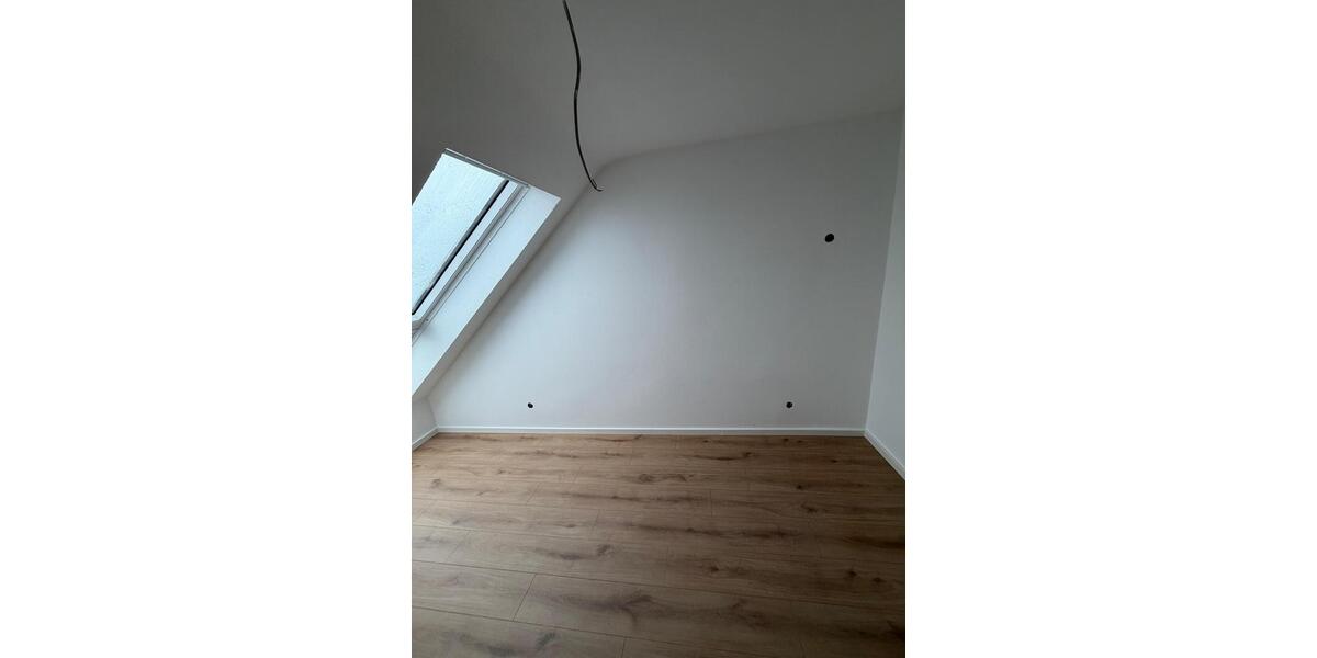 Wohnen auf Zeit Uttenreuth - 4 Zimmer, 14 m&sup2;, 450&euro; | Angebot:24821751