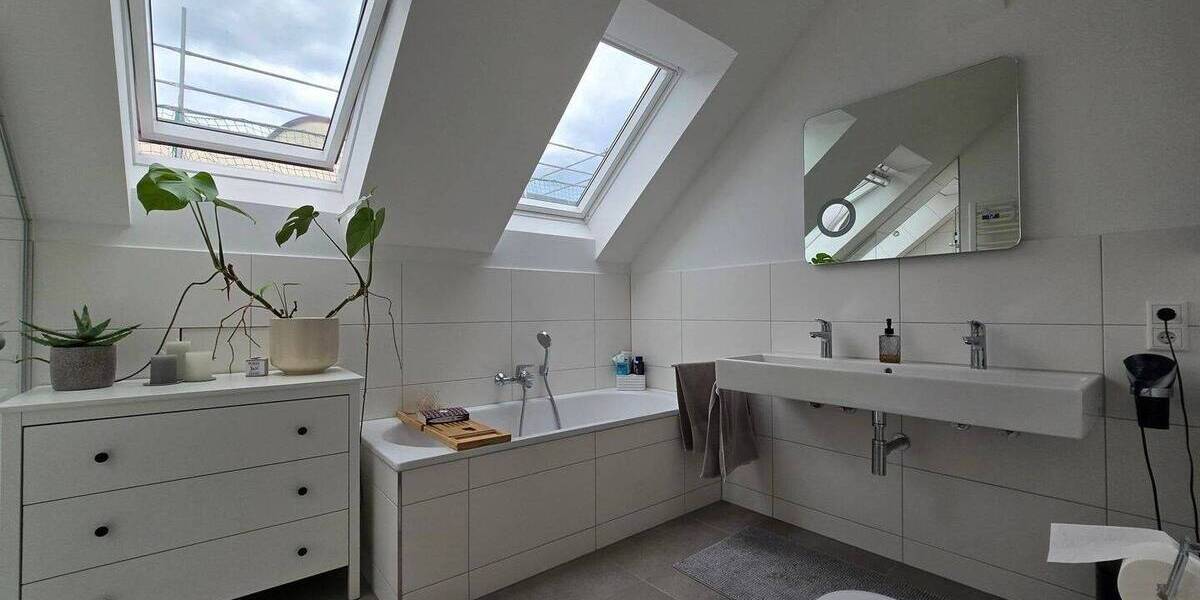 Etagenwohnung Dresden Laubegast - 3 Zimmer, 86 m&sup2;, 1.127&euro; | Angebot:26740494