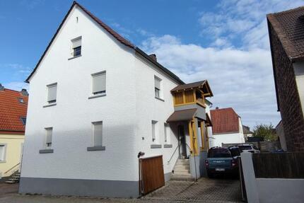 Haus Kindsbach Am Sandweiher - 5 Zimmer, 229 m&sup2;, 1.900&euro; | Angebot:27672935