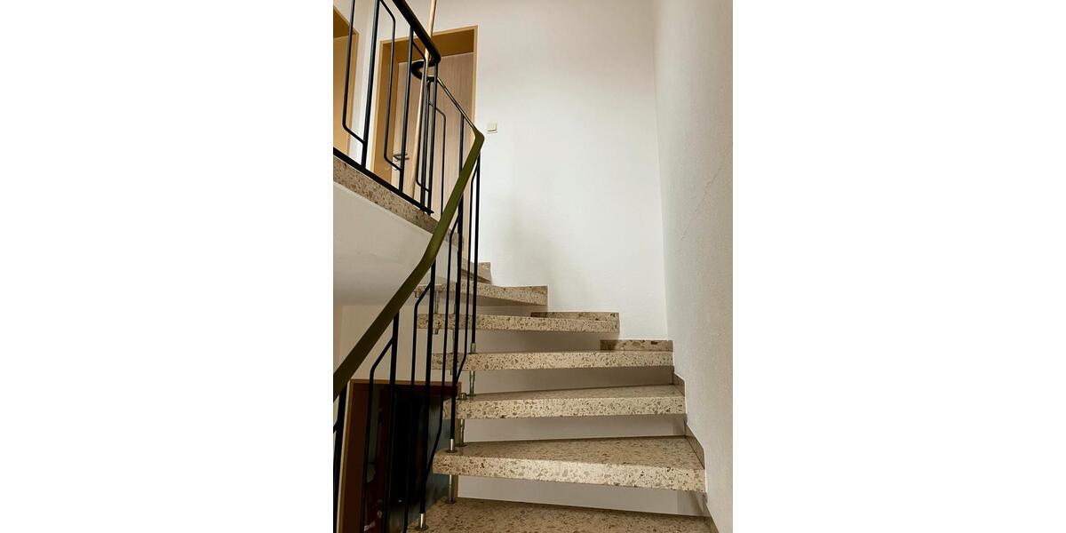 Dachgeschoßwohnung Hauneck - 3 Zimmer, 75 m&sup2;, 640&euro; | Angebot:25715275