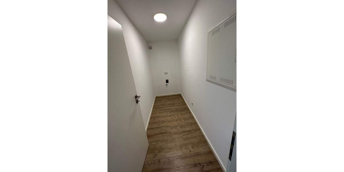Etagenwohnung Trier Innenstadt - 2 Zimmer, 97 m&sup2;, 1.330&euro; | Angebot:26824794