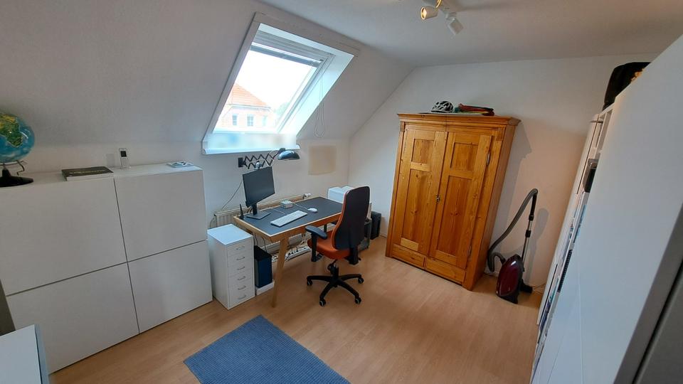 Dachgeschoßwohnung Lübeck Sankt Jürgen - 3 Zimmer, 63 m&sup2;, 770&euro; | Angebot:24840109