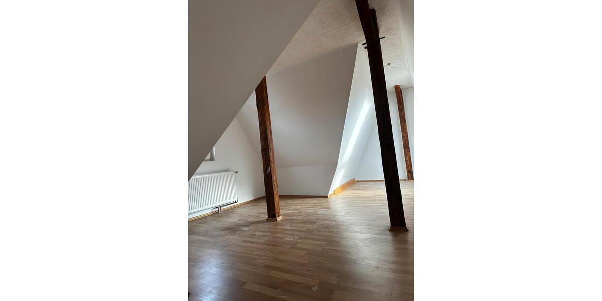 Dachgeschoßwohnung Obernkirchen - 4 Zimmer, 110 m&sup2;, 850&euro; | Angebot:24885929