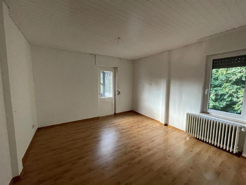 Schicke 4-Zimmer-Wohnung mit 2 Balkonen nähe Kurpark zimmer