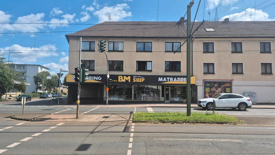 Duisburg-Walsum – Laden 198 m² + Lager 198 m² – TOP-Lage B8!