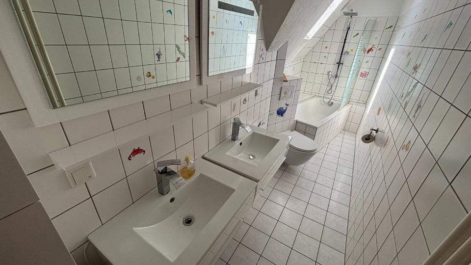 Dachgeschoßwohnung Holzminden - 6 Zimmer, 150 m&sup2;, 975&euro; | Angebot:22127584