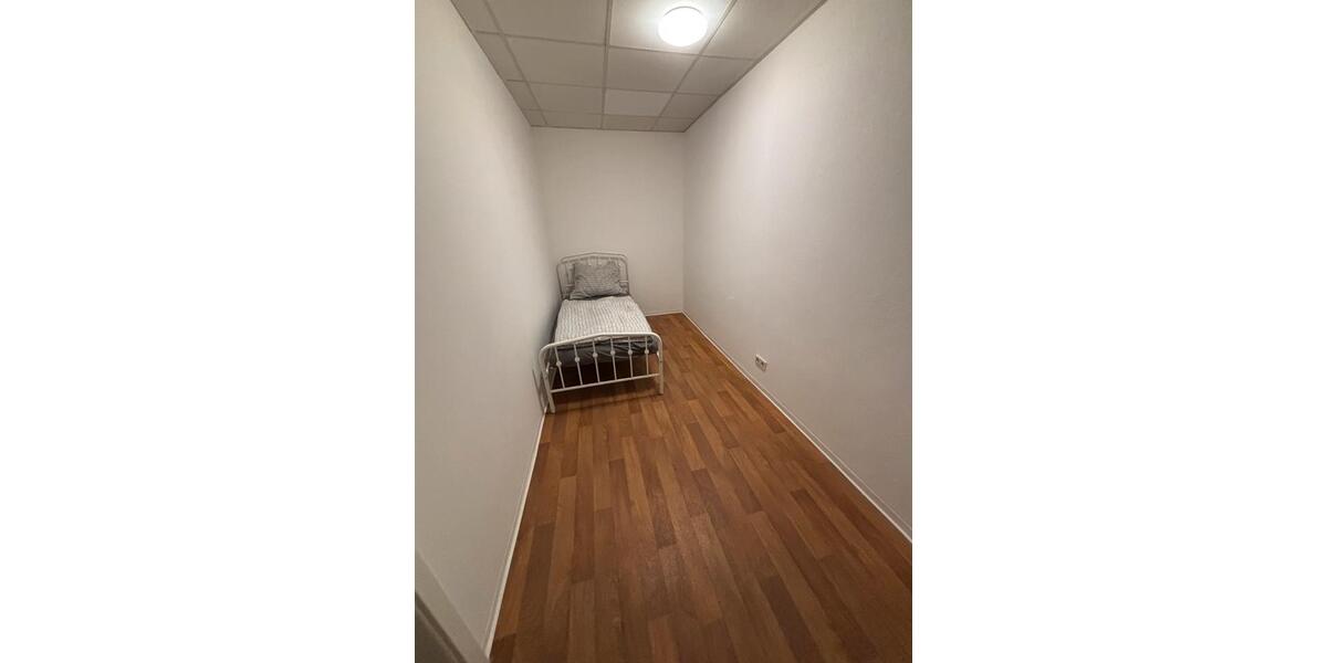 Wohnen auf Zeit Döbeln - 3 Zimmer, 80 m&sup2;, 70&euro; | Angebot:24867223