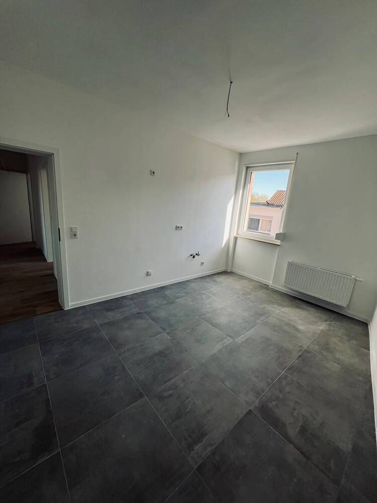 Helle 2 Zimmer, Küche, Bad, Wohnung