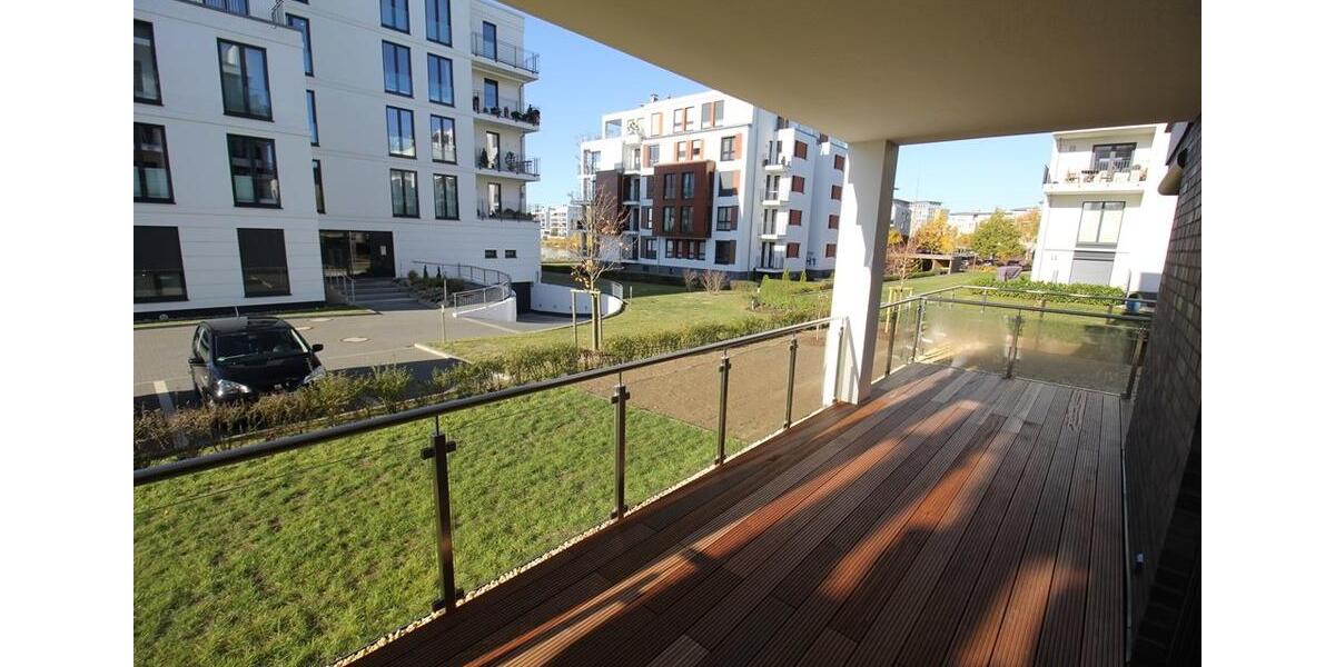 Erdgeschoßwohnung Schwerin Altstadt - 3 Zimmer, 110 m&sup2;, 1.650&euro; | Angebot:24495567