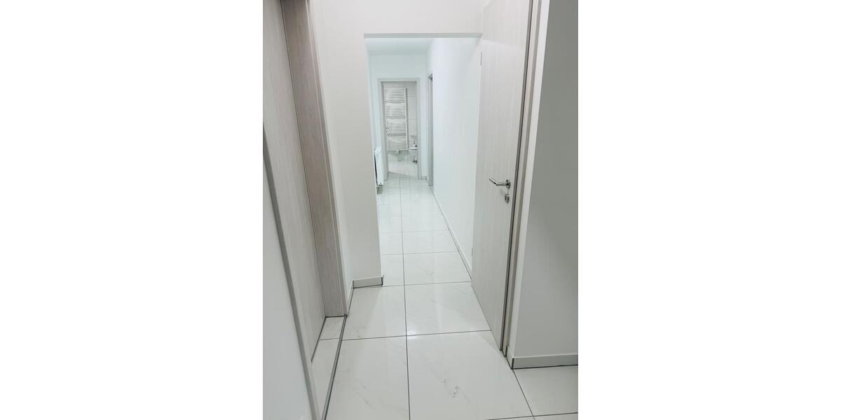 Wohnen auf Zeit Kitzingen - 5 Zimmer, 130 m&sup2;, 20&euro; | Angebot:25722306