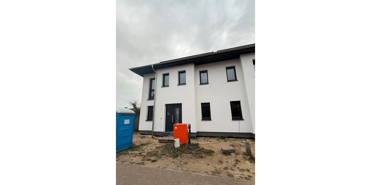 Doppelhaushälfte Waren (Müritz) - 4 Zimmer, 111 m&sup2;, 1.600&euro; | Angebot:26085704