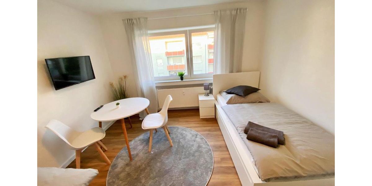 möbliertes WG-Zimmer mit Wlan, Smart-TV, Bad, Wc und Küche zur Teilung, Waschmaschine, Trockner 1 zimmer