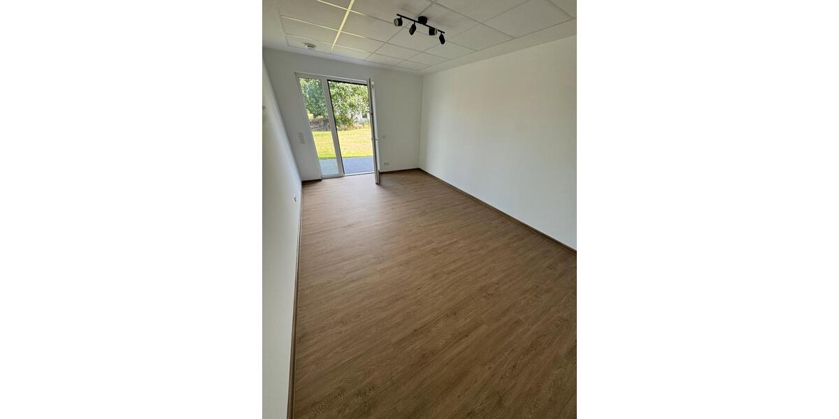 Erdgeschoßwohnung Fürstenberg - 12 Zimmer, 388 m&sup2;, 476&euro; | Angebot:21385884