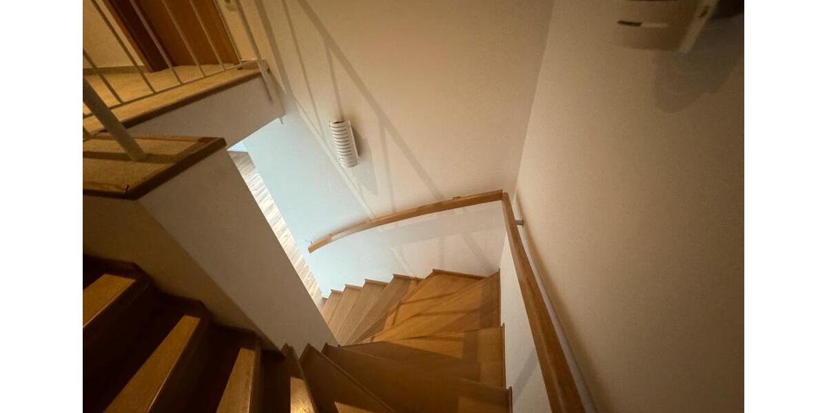 Reihenhaus Düsseldorf Stadtbezirk 5 - 4 Zimmer, 100 m&sup2;, 2.650&euro; | Angebot:26700179