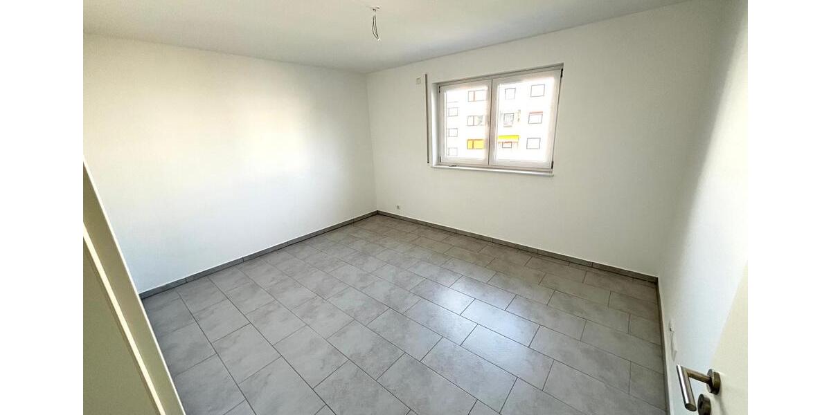 Etagenwohnung Bergisch Gladbach Alt-Frankenforst - 4 Zimmer, 137 m&sup2;, 1.785&euro; | Angebot:25377615