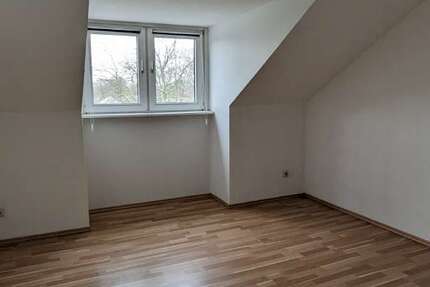 Wohnung Duisburg Huckingen - 1 Zimmer, 28 m&sup2;, 330&euro; | Angebot:24965809