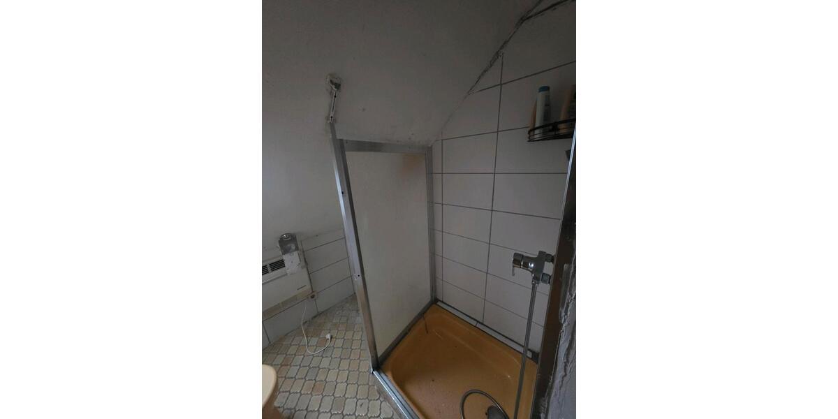 Dachgeschoßwohnung Neunkirchen - 4 Zimmer, 95 m&sup2;, 550&euro; | Angebot:24796284