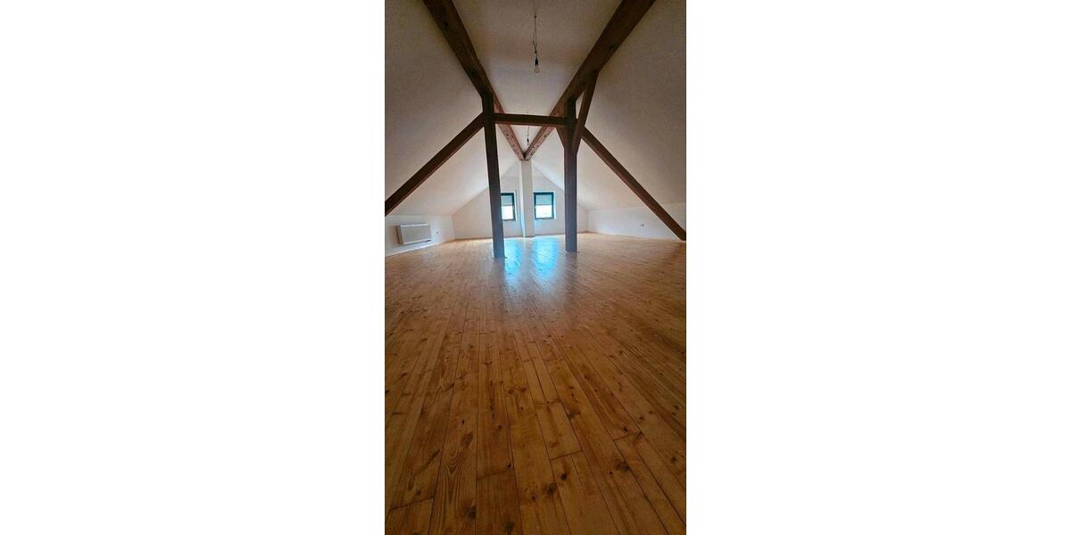 Etagenwohnung Waldmünchen - 6 Zimmer, 240 m&sup2;, 900&euro; | Angebot:26636867