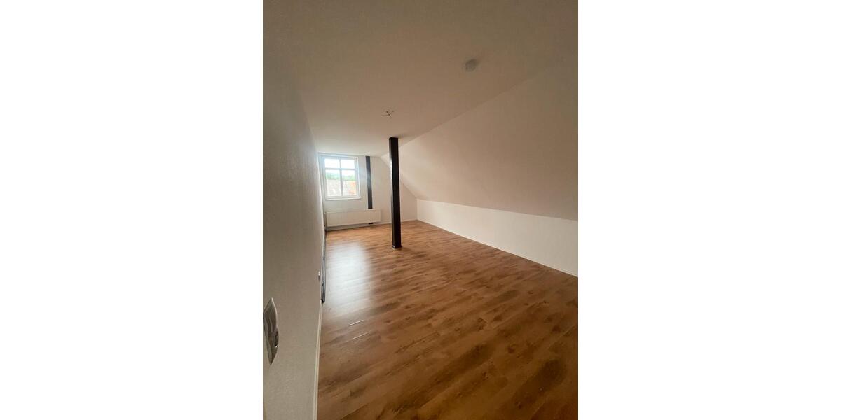 Altstadtjuwel im DG – 126 m² mit Sichtbalken, sofort bezugsfrei 4 zimmer