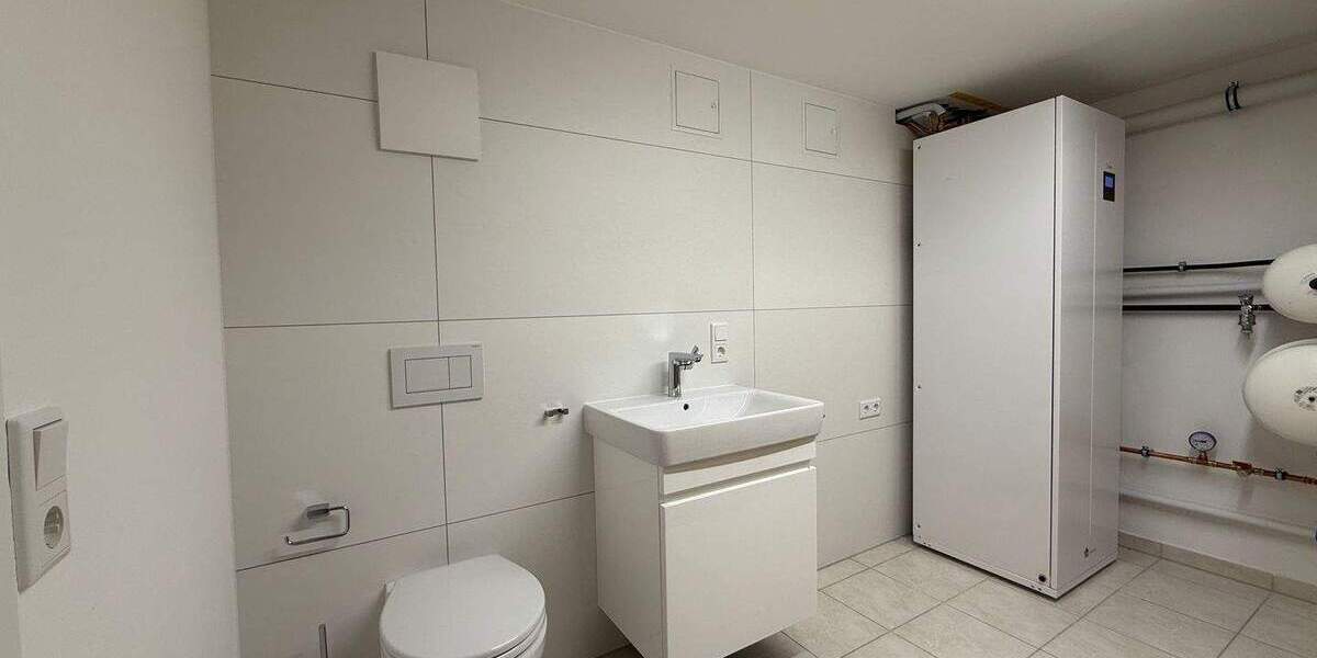 Etagenwohnung Bad Köstritz - 3 Zimmer, 130 m&sup2;, 1.700&euro; | Angebot:25662303