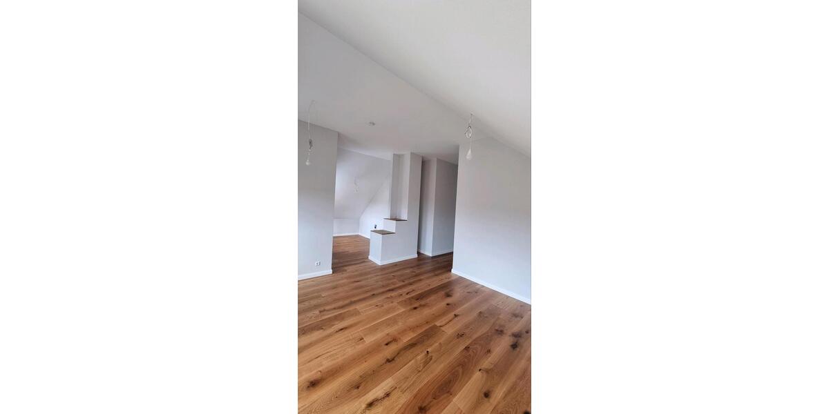 Dachgeschoßwohnung Schlüchtern - 3 Zimmer, 86 m&sup2;, 1.210&euro; | Angebot:24685586