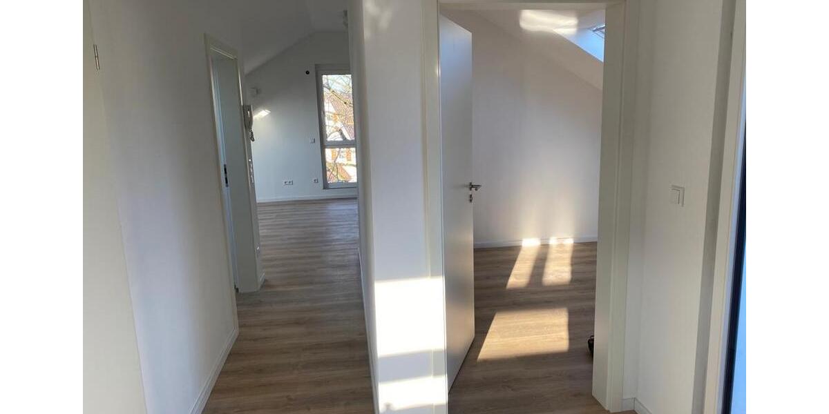 Dachgeschoßwohnung Wendlingen am Neckar - 2.5 Zimmer, 60 m&sup2;, 1.000&euro; | Angebot:25053517