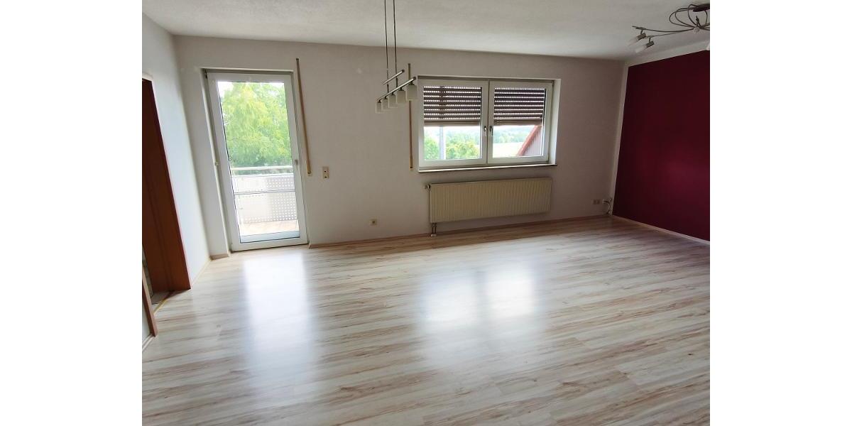 Ortsrandlage -3 Zi. Wohnung im EG mit Garage, Keller und Garten (auf Wunsch) - Etagenwohnung Adelsdorf OT | Angebot:27370413
