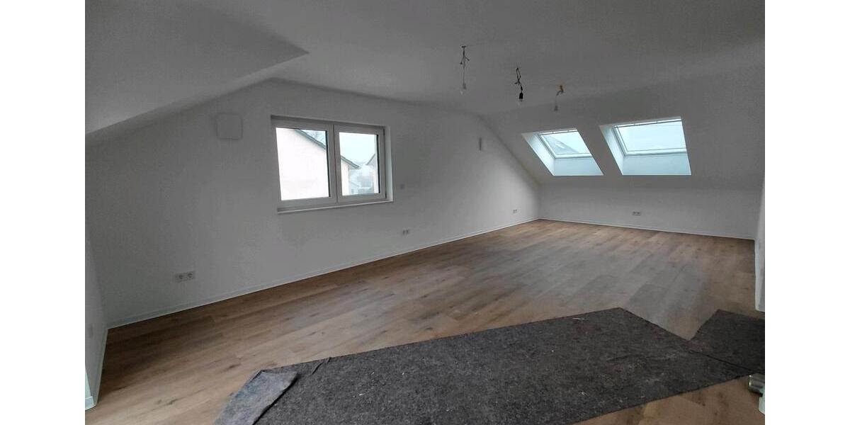 Dachgeschoßwohnung Zerf - 4 Zimmer, 95 m&sup2;, 664&euro; | Angebot:25791855