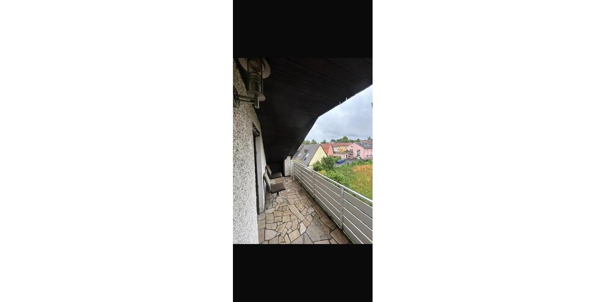 Dachgeschoßwohnung Beilstein - 4 Zimmer, 74 m&sup2;, 1.150&euro; | Angebot:26676242