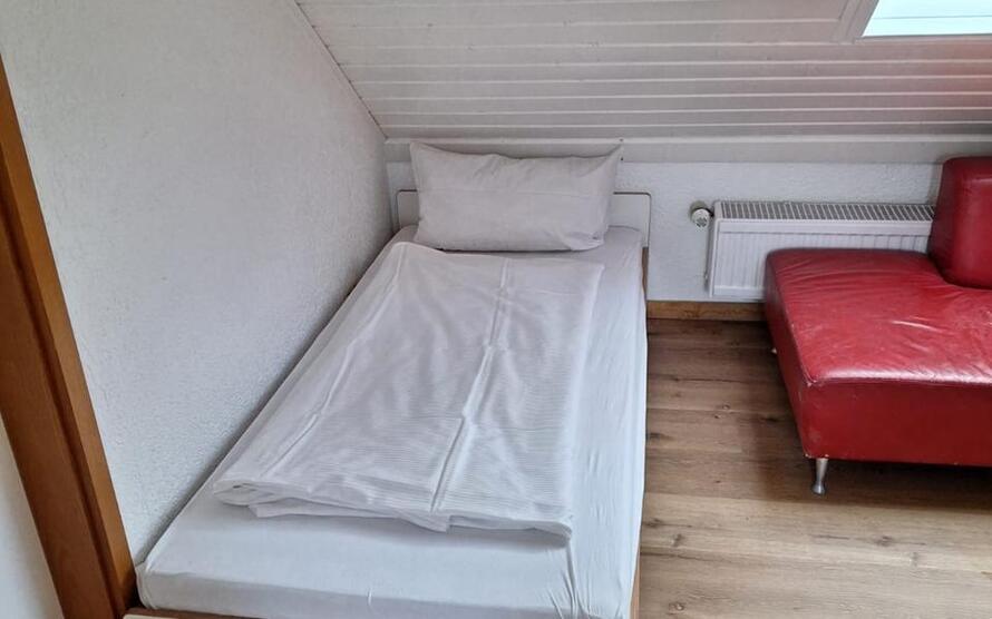 3-Zimmerwohnung mit Wlan, 2 Schlafzimmer, Wohn-Schlafzimmer, Küche, DuscheWc zimmer