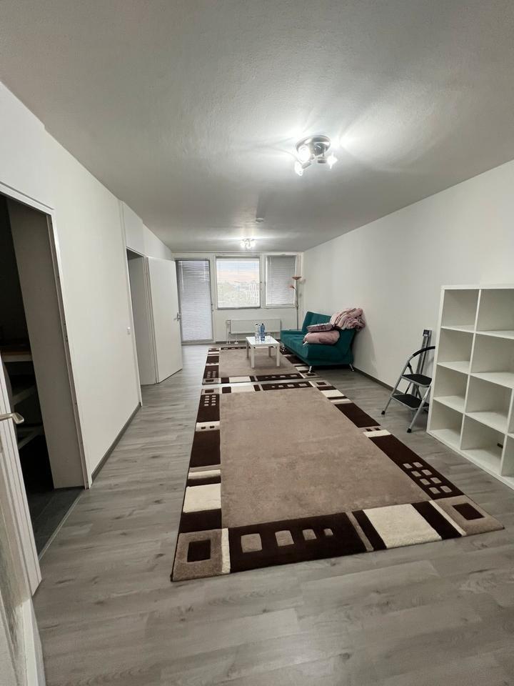 Helle 2-Zimmer Wohnung sehr zentrale Lage alles zum Fuß erreichba zimmer