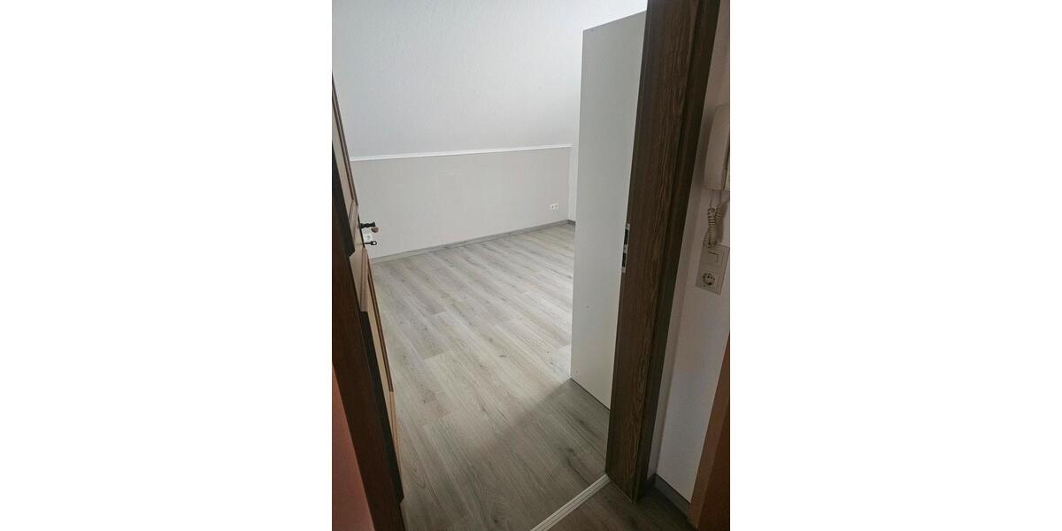 Dachgeschoßwohnung Versmold - 1 Zimmer, 60 m&sup2;, 500&euro; | Angebot:26567435