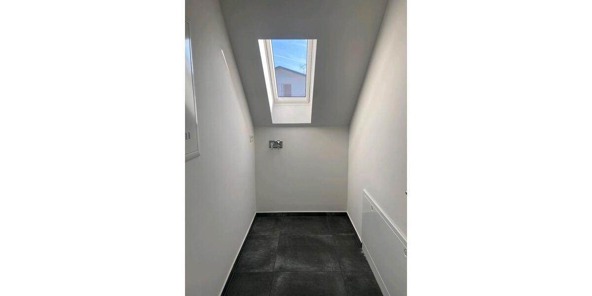 Dachgeschoßwohnung Kahl am Main - 4 Zimmer, 112 m&sup2;, 1.752&euro; | Angebot:26236084