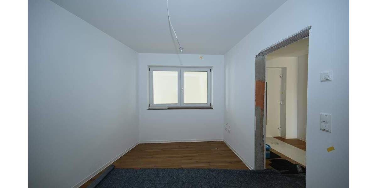 Etagenwohnung Seubersdorf - 4 Zimmer, 123 m&sup2;, 1.190&euro; | Angebot:25775392