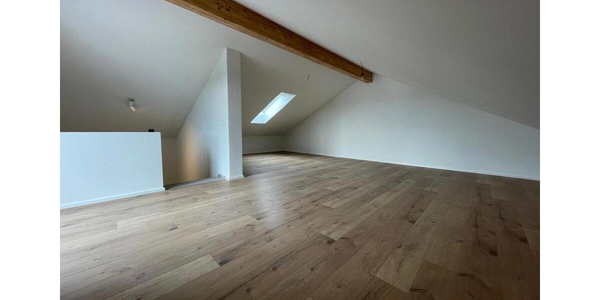 Doppelhaushälfte in ruhiger Lage mit Bergblick und Garten 4 zimmer