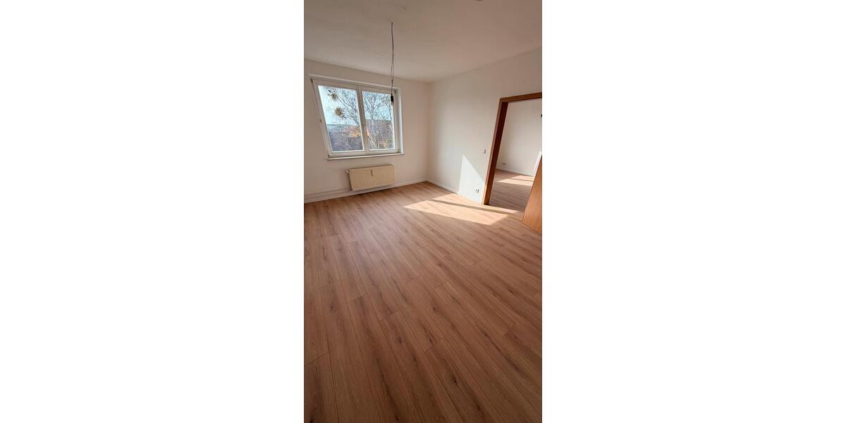 Etagenwohnung Neustrelitz - 4 Zimmer, 76 m&sup2;, 680&euro; | Angebot:24475580