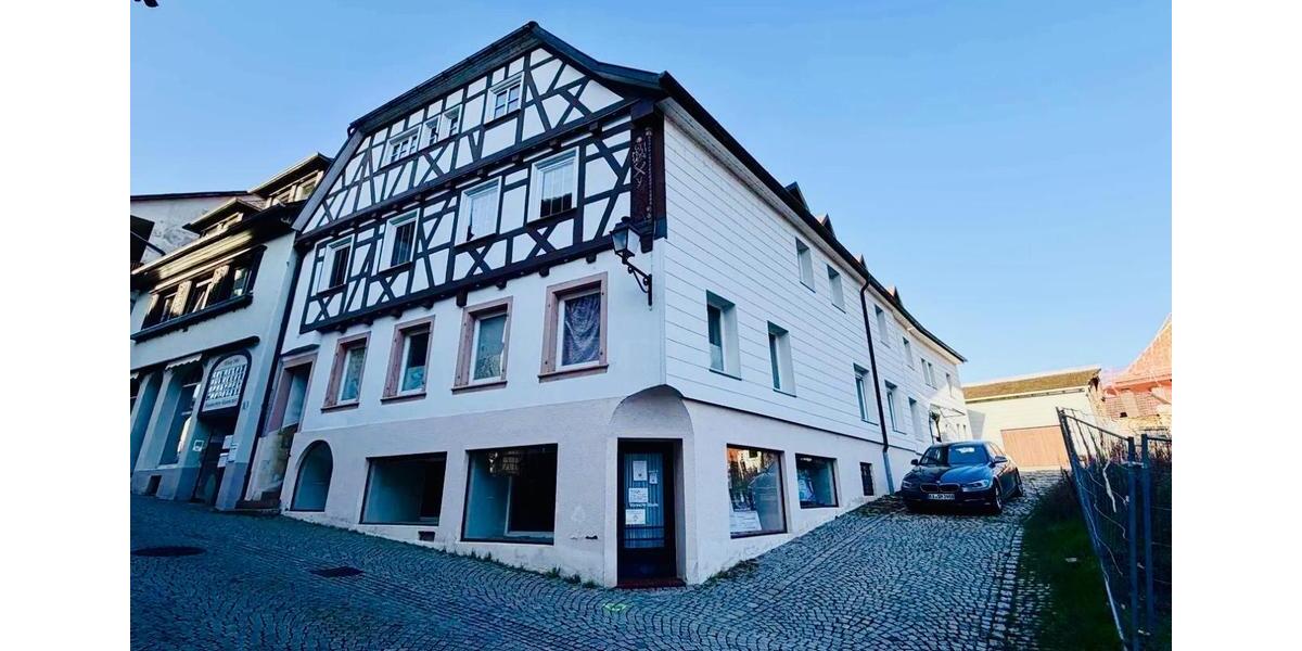 Etagenwohnung Gernsbach - 5 Zimmer, 145 m&sup2;, 1.740&euro; | Angebot:26235948